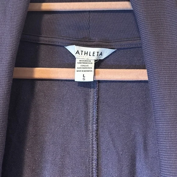 ATHLETA DUSK VIOLET POCKETS NIRVANA PRANAYAMA RESTORE WRAP - Picture 2 of 3